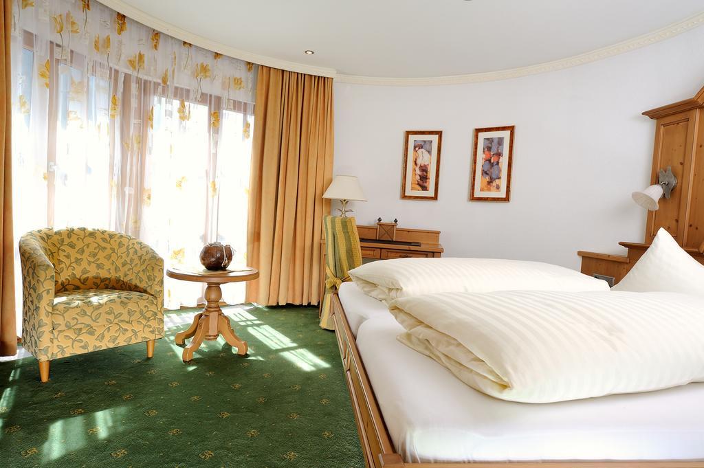 Alpenhotel Ischglerhof Room photo